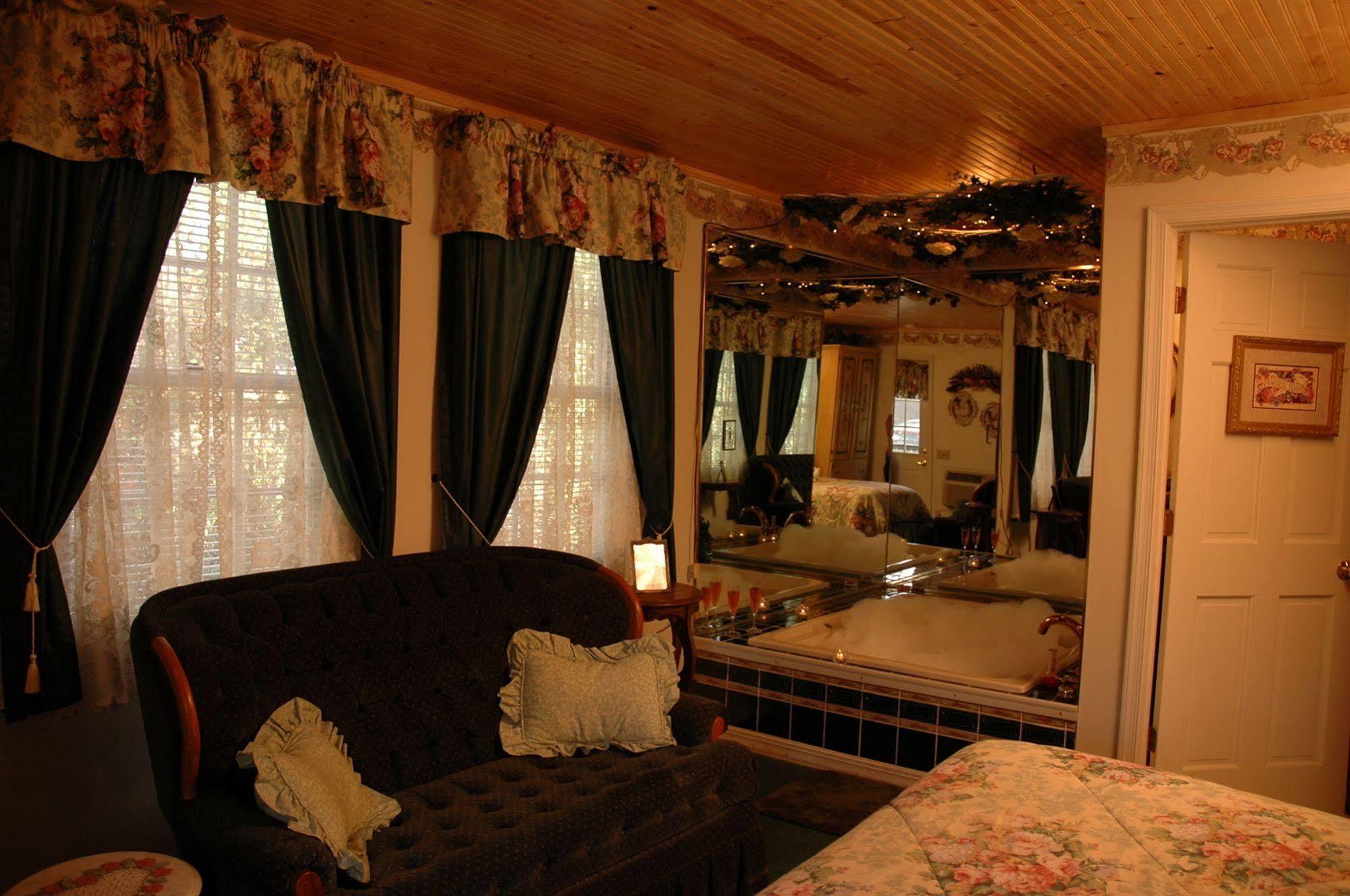 Lazy Cloud Bed & Breakfast Williams Bay Exterior foto